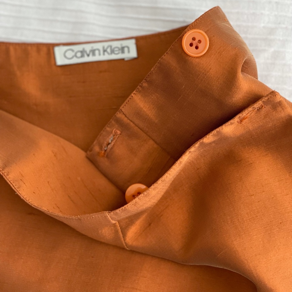 ✨VINTAGE CALVIN KLEIN SILK SKIRT✨